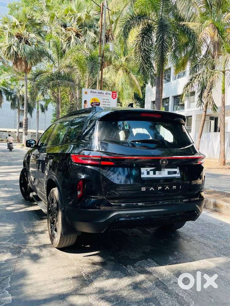 Tata Safari Accomplished X Plus 7 Str Dark Edition, 2025, Diesel