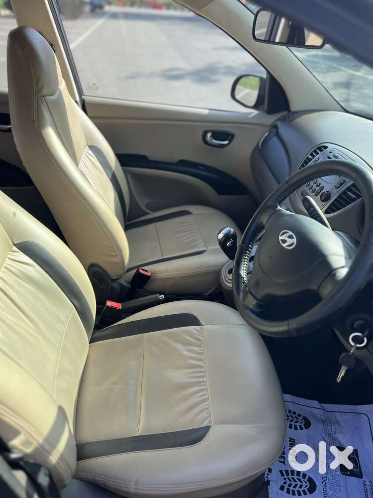 Hyundai I10 Sportz At, 2012, Petrol
