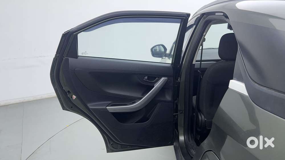 Tata Nexon 1.5 Revotorq Xm (s), 2021, Diesel