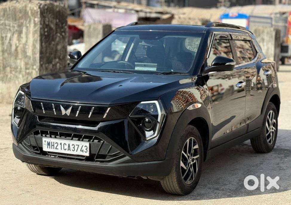 Mahindra Xuv 3xo Ax5 Pm Mt, 2024, Petrol