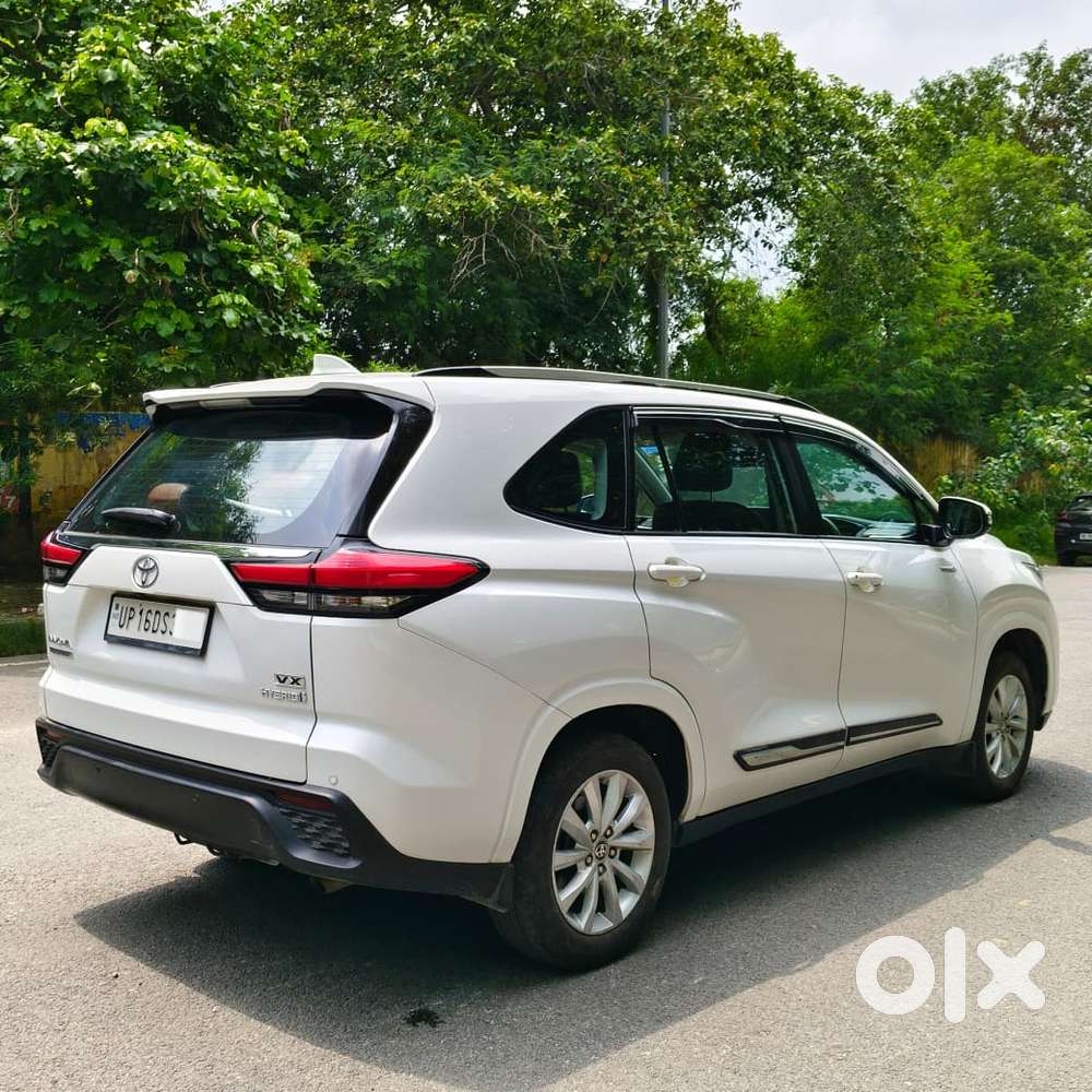 Toyota Innova Hycross 2.0 Vx (o) Hybrid 7 Str, 2023, Petrol