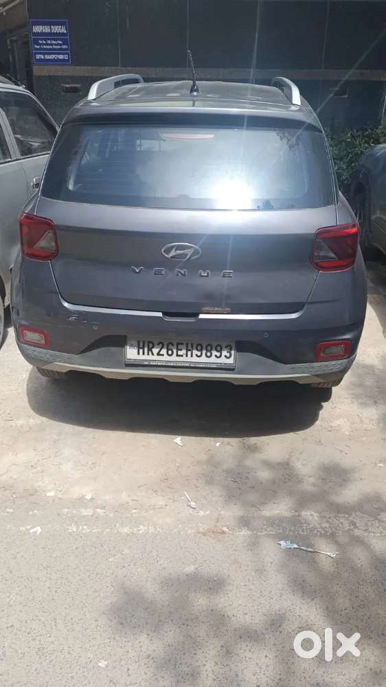 Hyundai Venue 2020 Petrol 60000 Km Driven