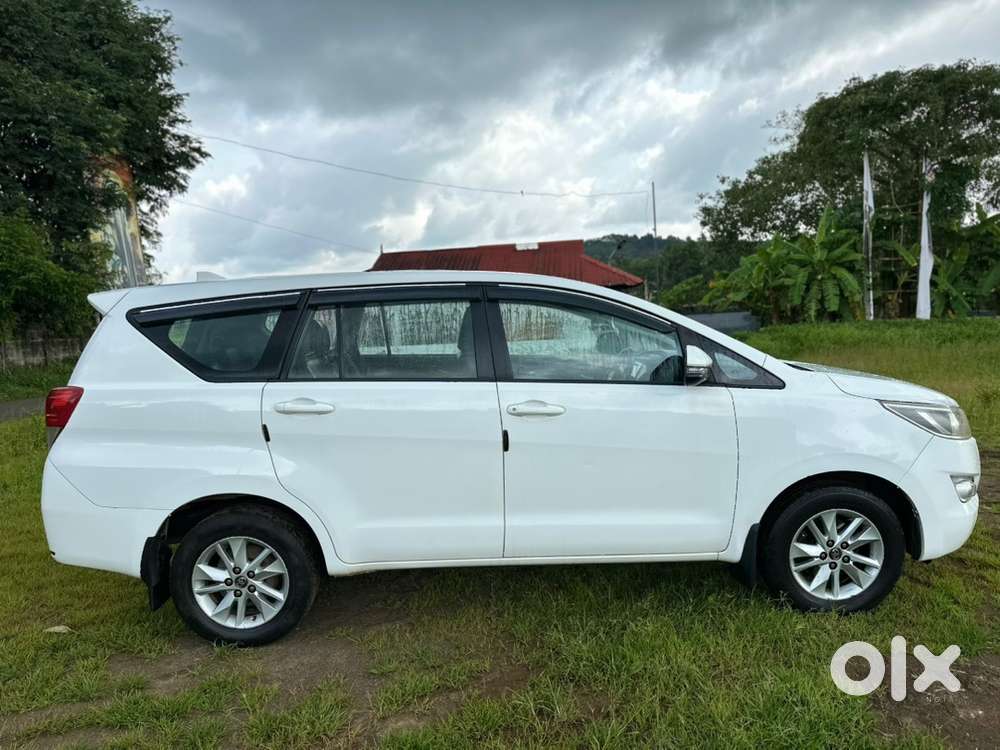 Toyota Innova Crysta 2019
