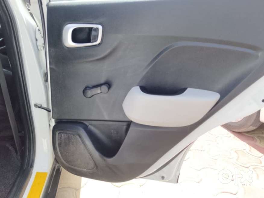 Hyundai Venue E 1.2 Petrol, 2022, Petrol