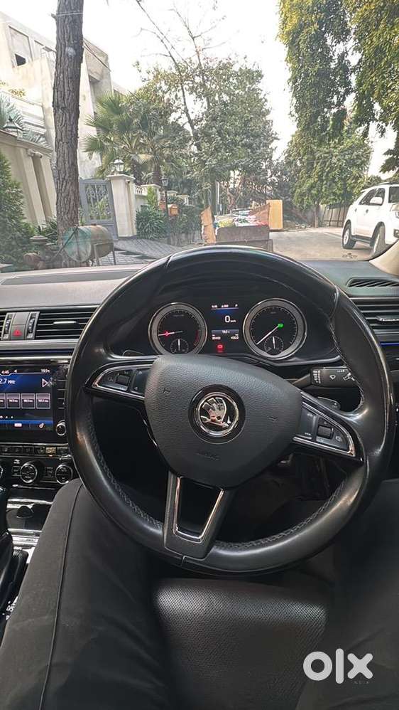 Skoda Superb 2020  2.0 Tdi L&k  Diesel  Black  Top Model