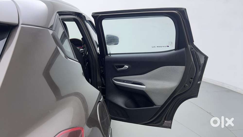 Nissan Magnite Xv Turbo, 2022, Petrol