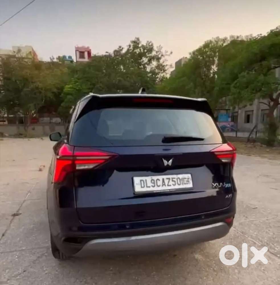 Brand New Mahindra Xuv 2026 Automatic Ax5 7 Seater Black Color