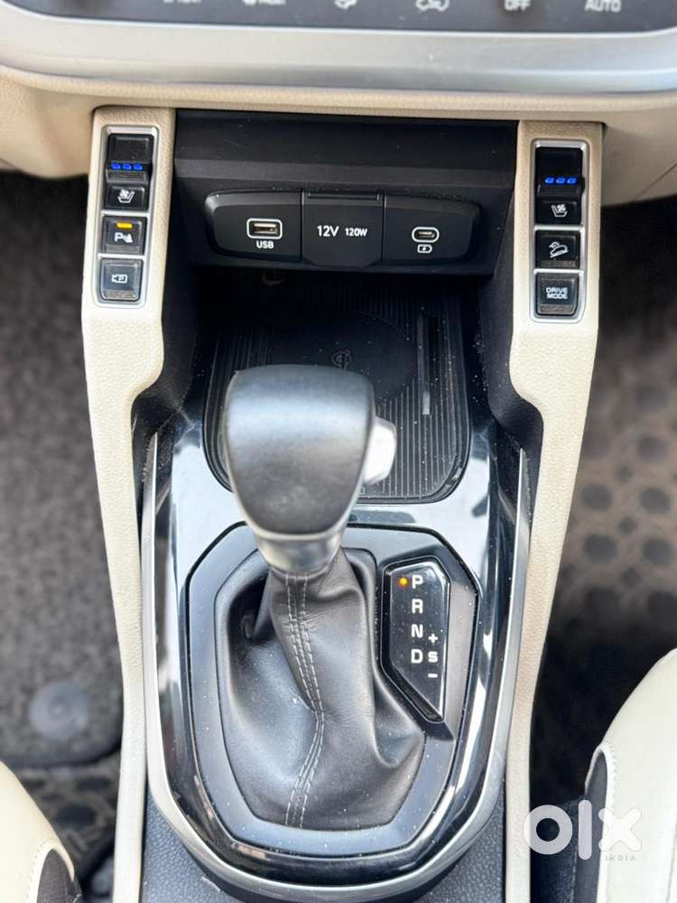 Kia Carens 1.4 Luxury Plus 6 Str, 2022, Petrol