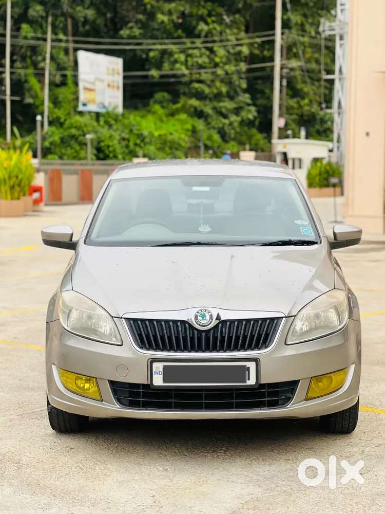 Skoda Rapid 1.6 Ambition 2012