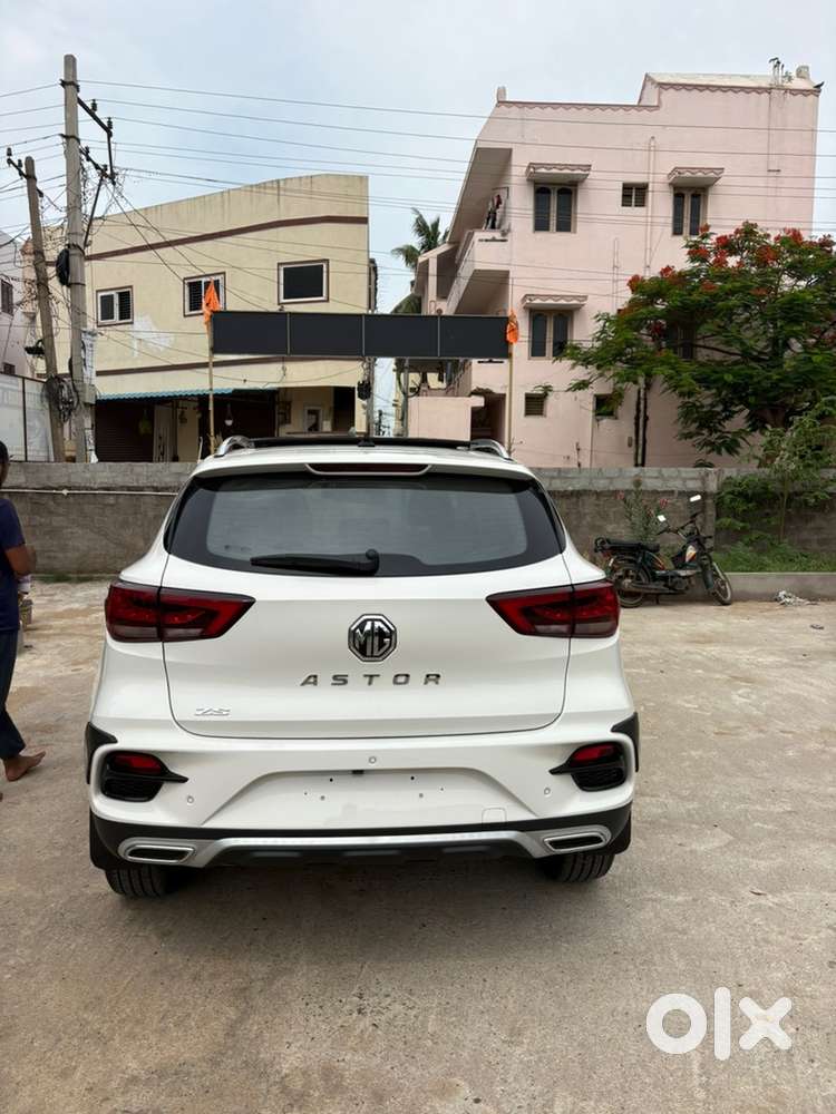 Mg Astor Petrol 2025 Manual 7500 Km Driven