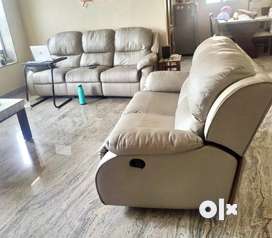 Recliner couches deals for sale olx