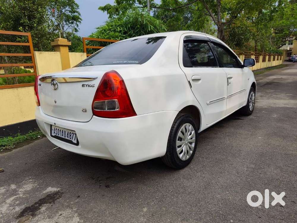 Toyota Etios 2010-2012 J, 2011, Petrol