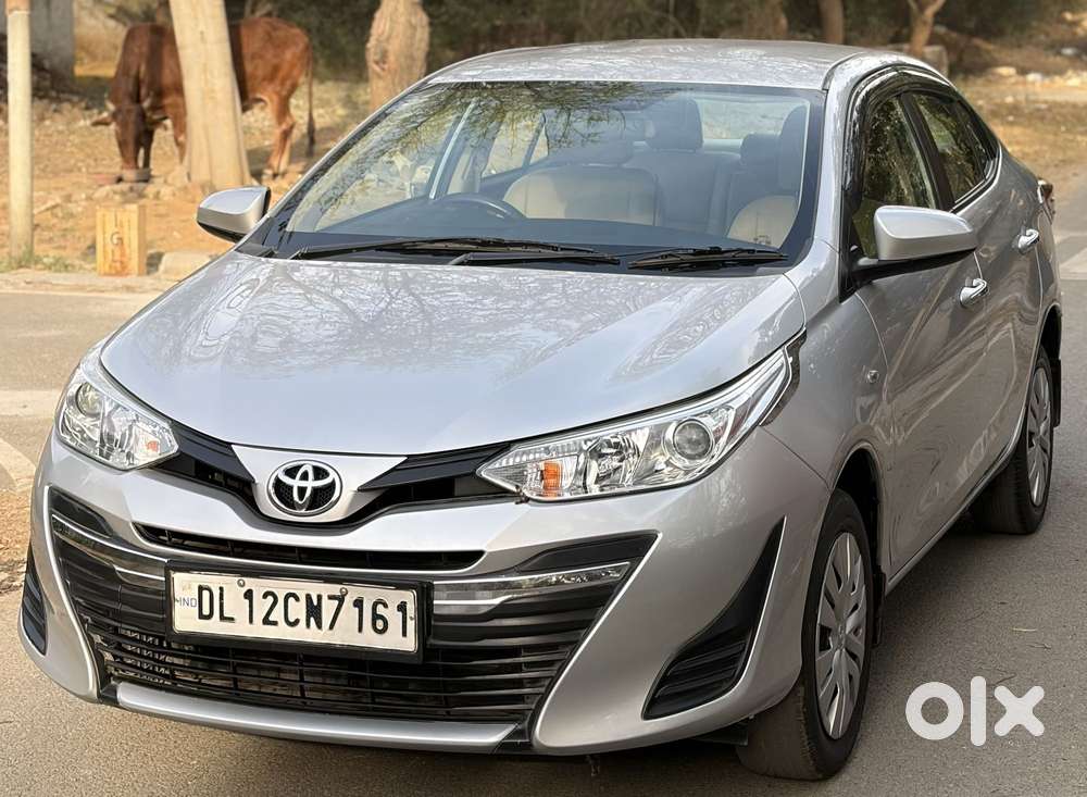 Toyota Yaris J Cvt, 2018, Petrol
