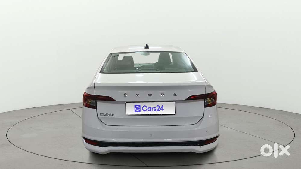 Skoda Slavia 1.0 Ambition Tsi, 2022, Petrol