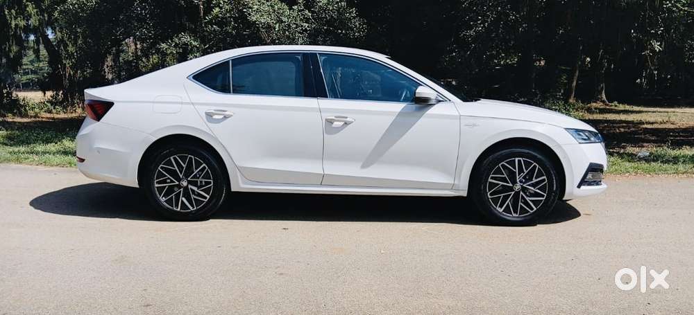 Skoda Octavia Facelift, 2021, Petrol
