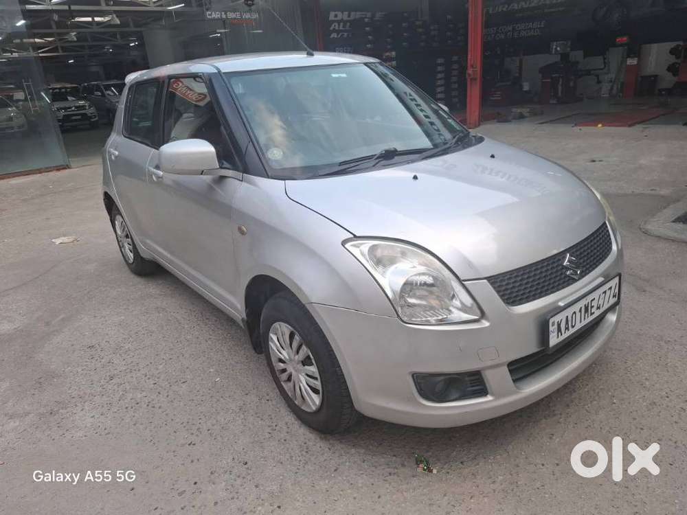 Maruti Suzuki Swift Vxi 1.2 Abs Bs-iv, 2009, Petrol
