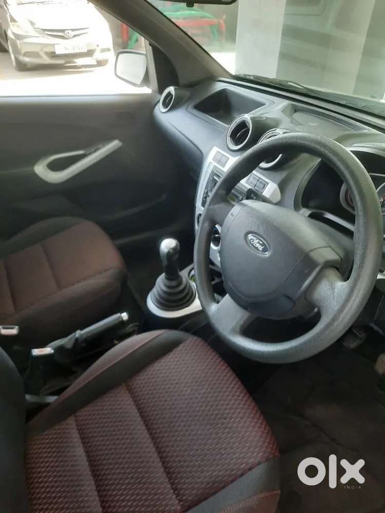 Ford Figo 2011 Petrol 105000 Km Driven White Colour Rajkot Passing