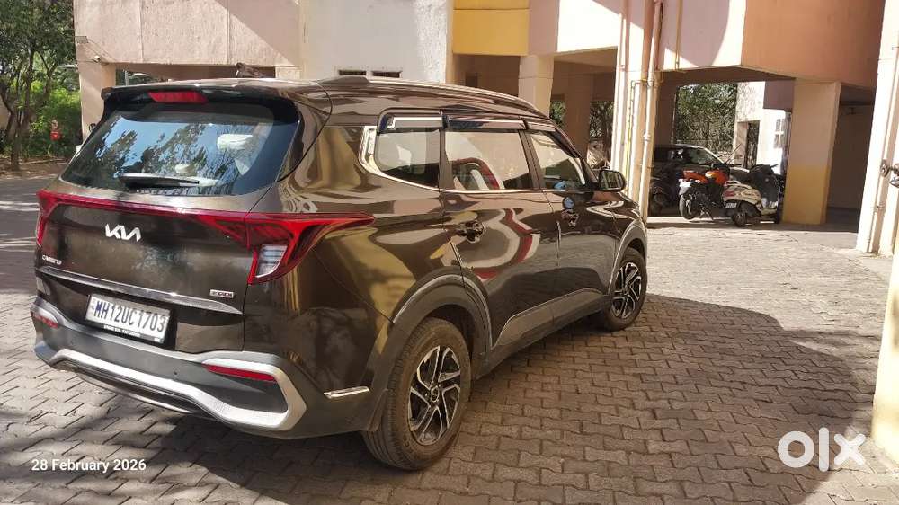 Kia Carens 2022 Petrol 180000 Km Driven