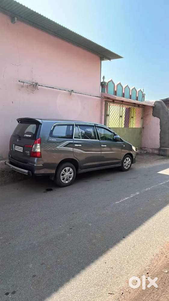 Toyota Innova 2015 Diesel 120000 Km Driven