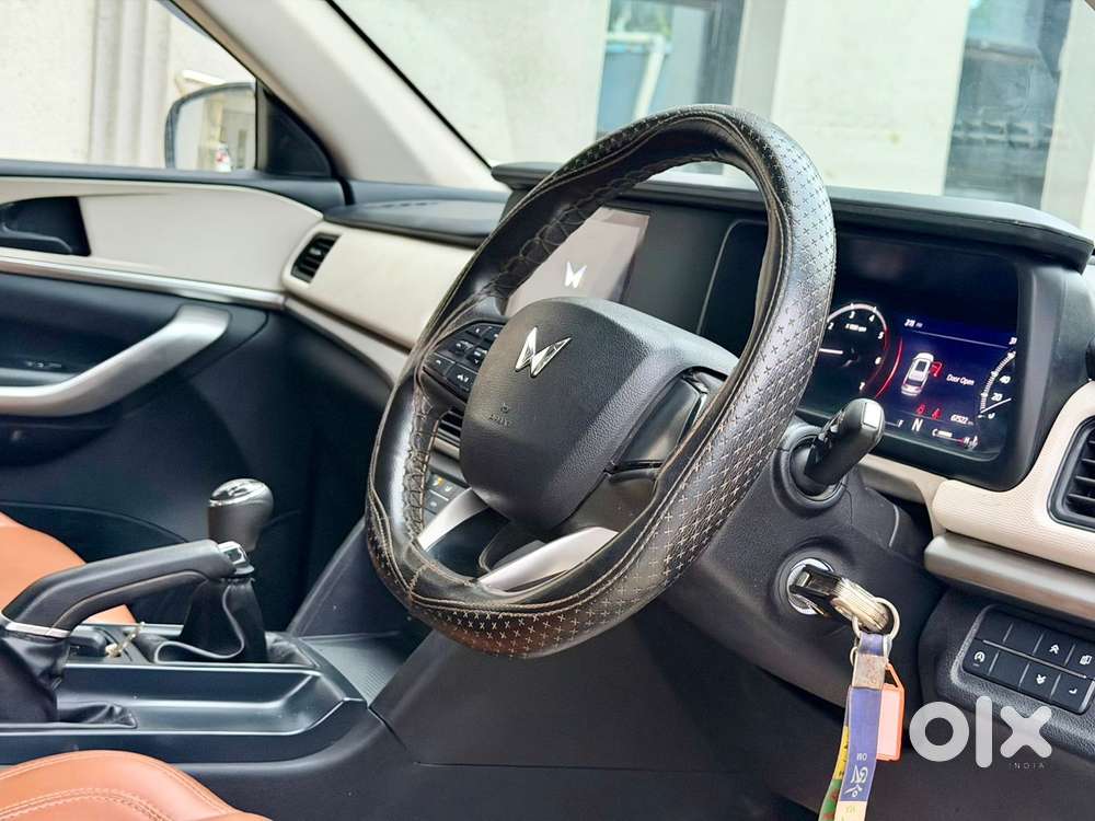Mahindra Xuv700 2.2 Mx Diesel Mt 5 Str, 2022, Diesel