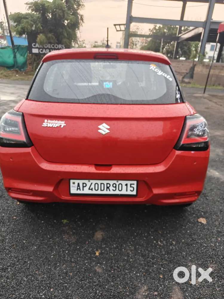 Maruti Suzuki Swift Petrol 2024