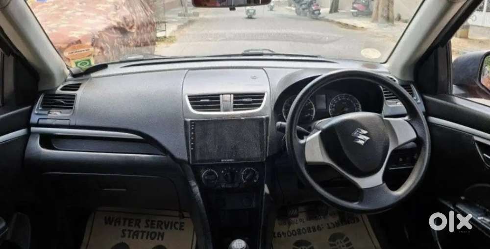 Maruti Suzuki Swift Vxi Petrol Cng Hr26