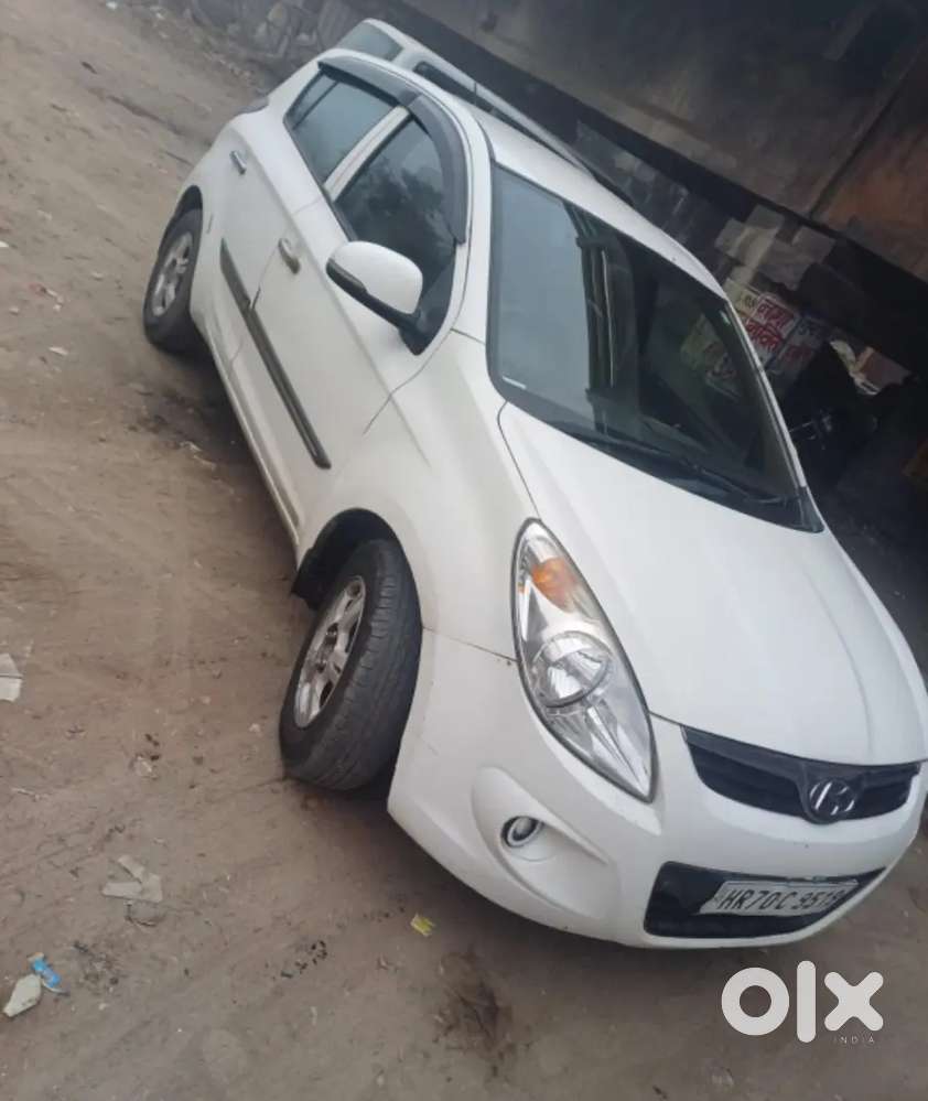 Hyundai I20 2012 Diesel 90000 Km Driven