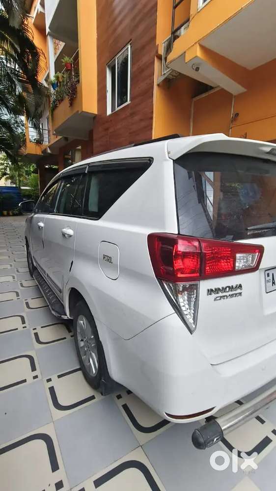 Petrol Innova Crysta Family Car