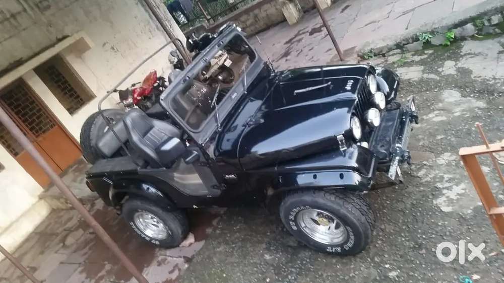 Vintage Jeep Kaiser 1968