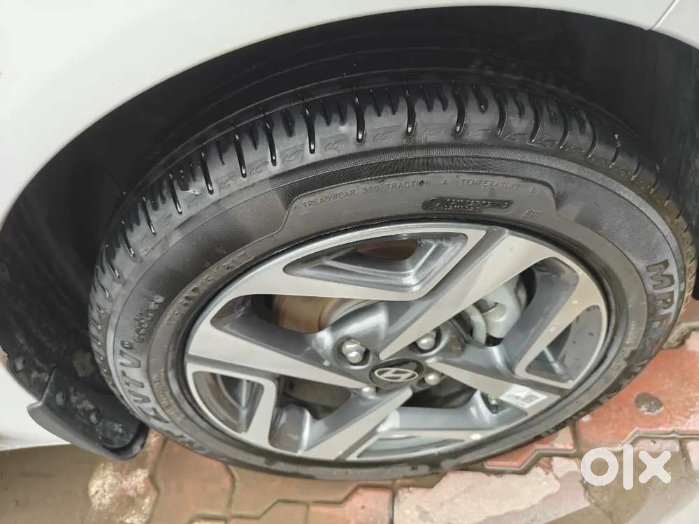 Hyundai Aura Sx Cng Manual 2026