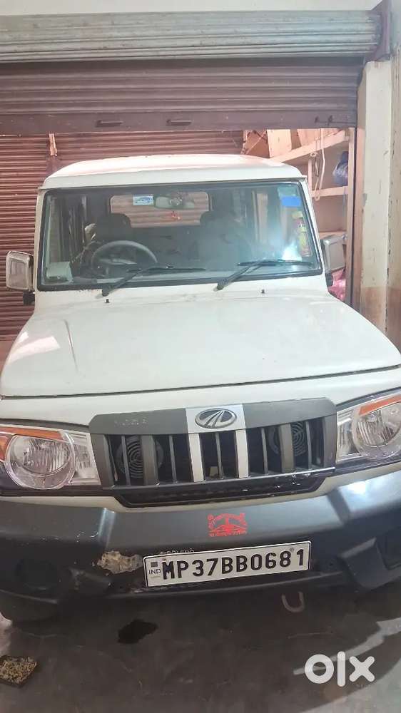 Bolero 9seater 2018model 100000km Driven