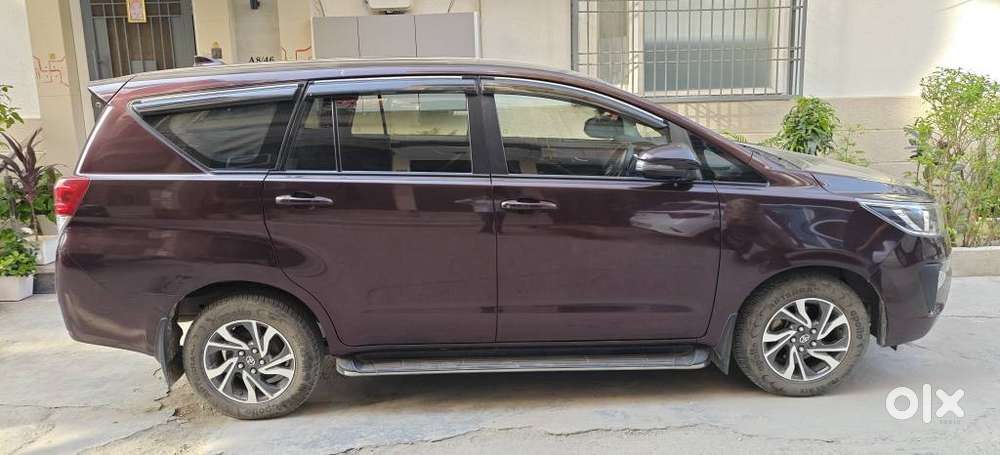 Toyota Innova Crysta 2.4 G Mt, 2022, Diesel
