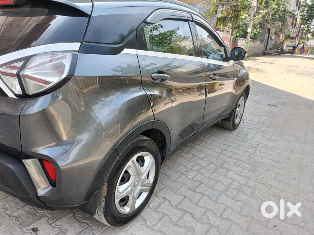 Tata Nexon 1.2 Revotron Xm (s), 2022, Cng & Hybrids