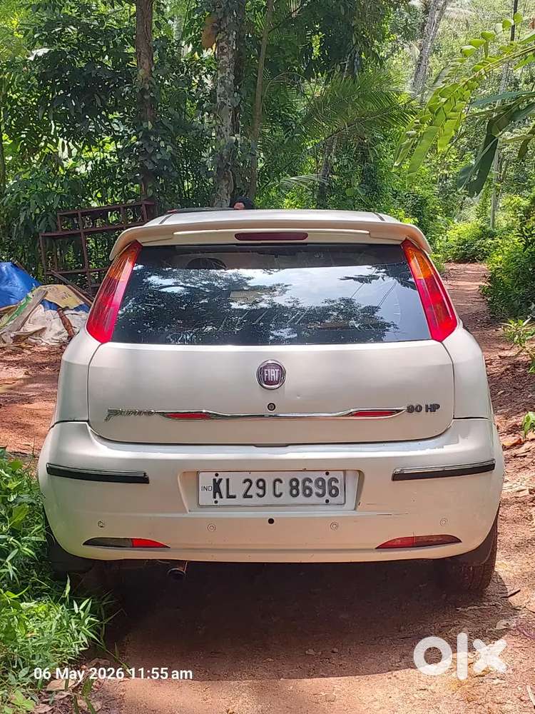 Fiat Grande Punto 2011 Diesel 140000 Km Driven