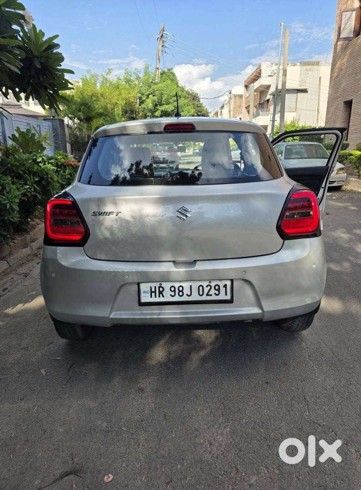 Maruti Suzuki Swift Vxi + Manual, 2023, Petrol