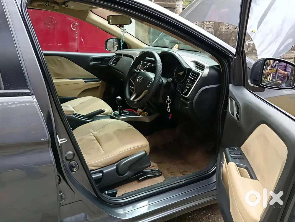 Honda City Sv Mt With Pin To Pin Honda Service Record Maintained.