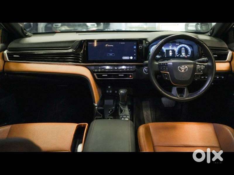 Toyota Camry Hybrid, 2025, Petrol