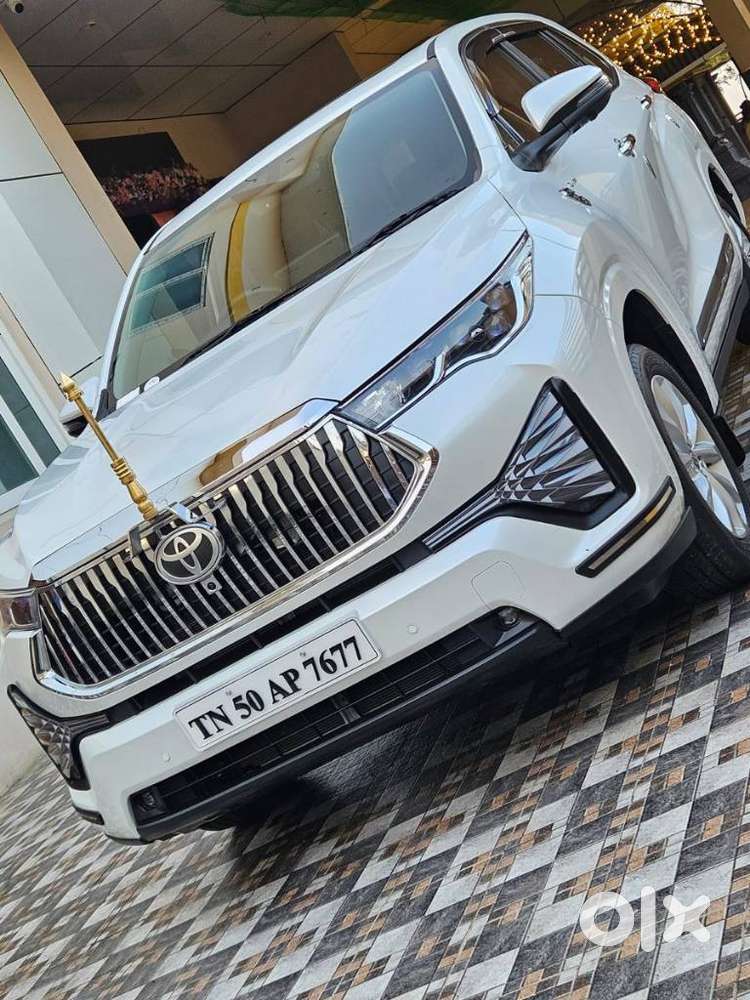 Toyota Innova Hycross 2.0 Vx (o) Hybrid 8 Str, 2025, Petrol