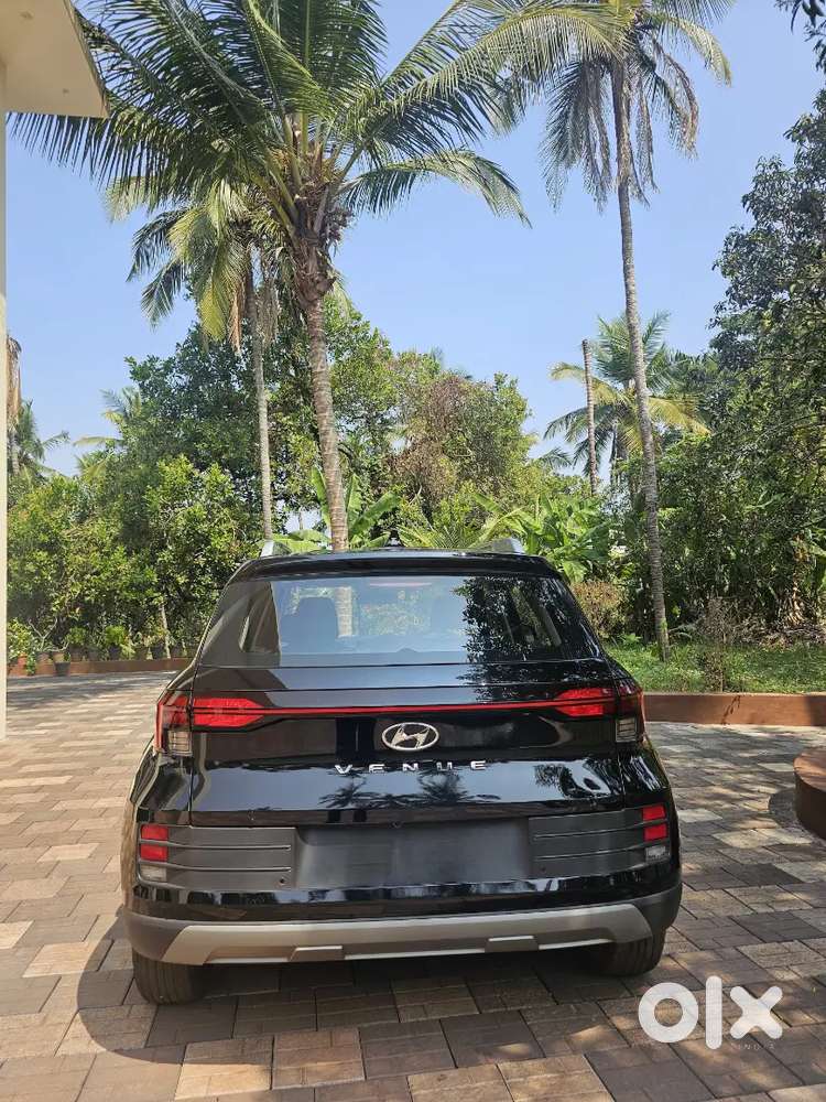 Venue 2024 Model Only 23000km