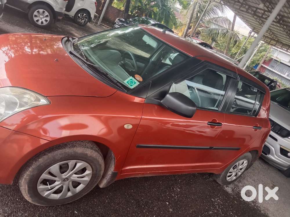 Maruti Suzuki Swift Vxi Optional, 2010, Petrol