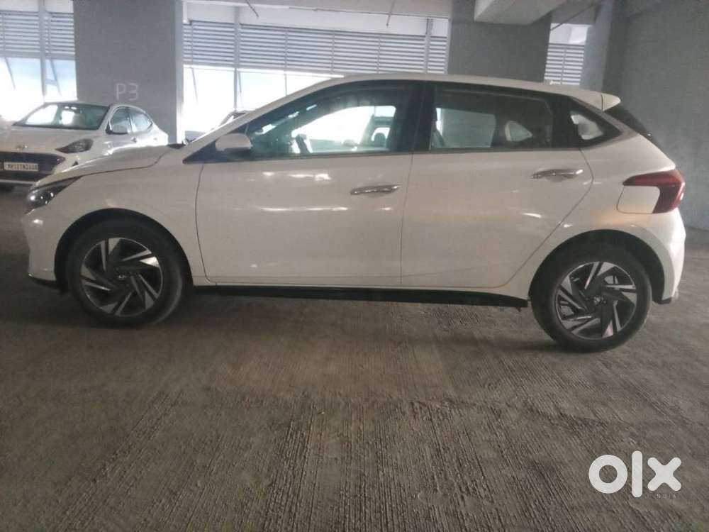 Hyundai New I20 1.2 Asta (o) Ivt, 2021, Petrol