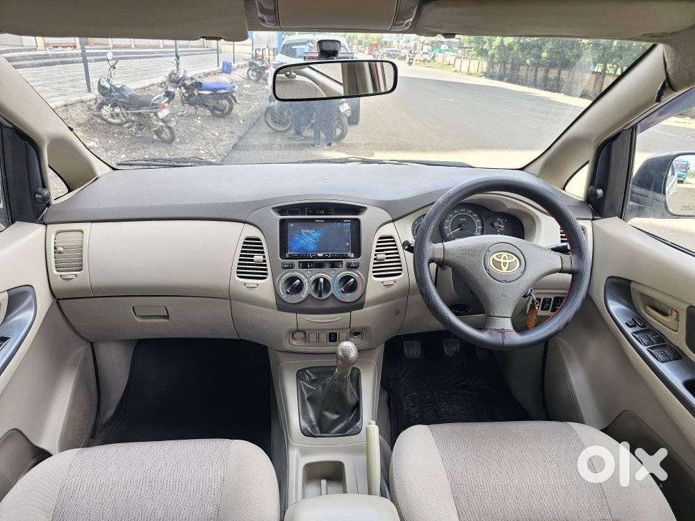 Toyota Innova 2.5 G (diesel) 8 Seater, 2010, Diesel