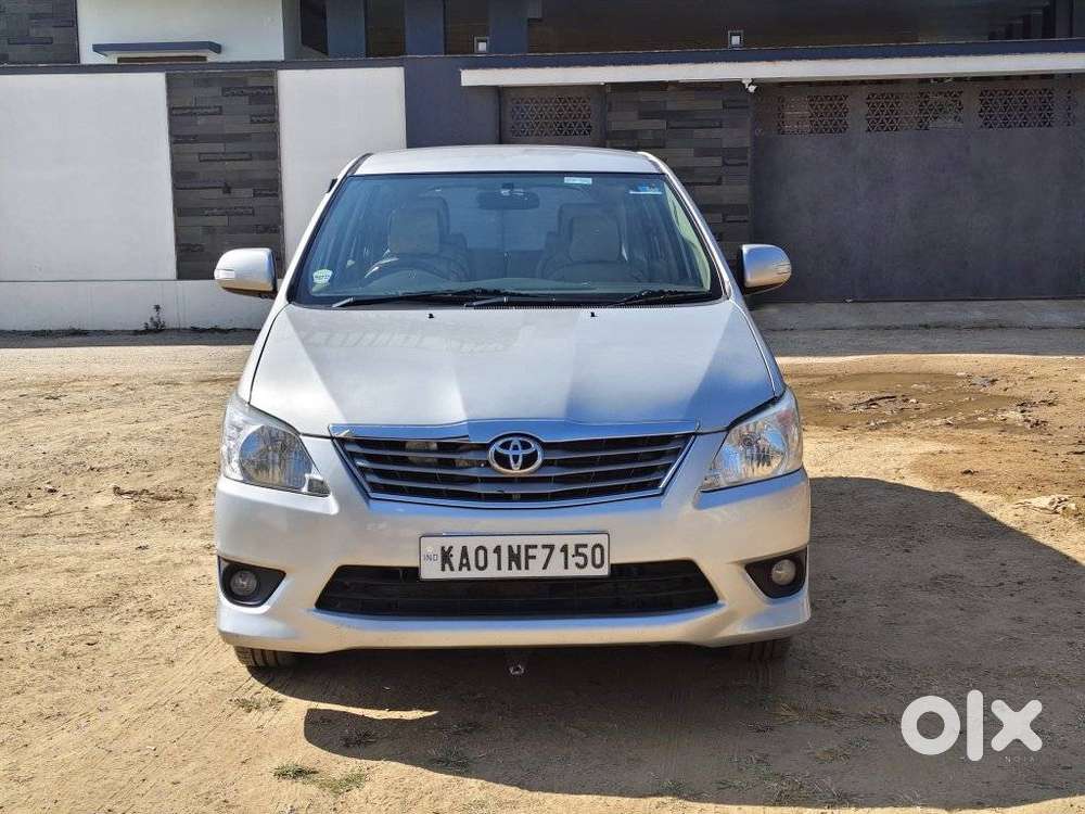 Toyota Innova 2012-2013 2.5 E Diesel Ms 8-seater, 2013, Diesel