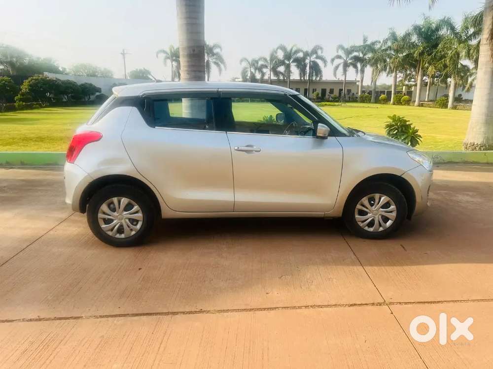 Maruti Swift 2019 Vxi Automatic