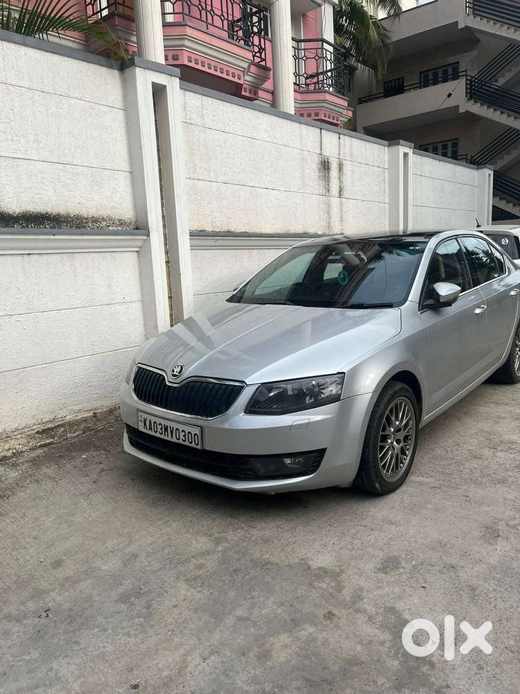Skoda Octavia Elegance 2014 Petrol