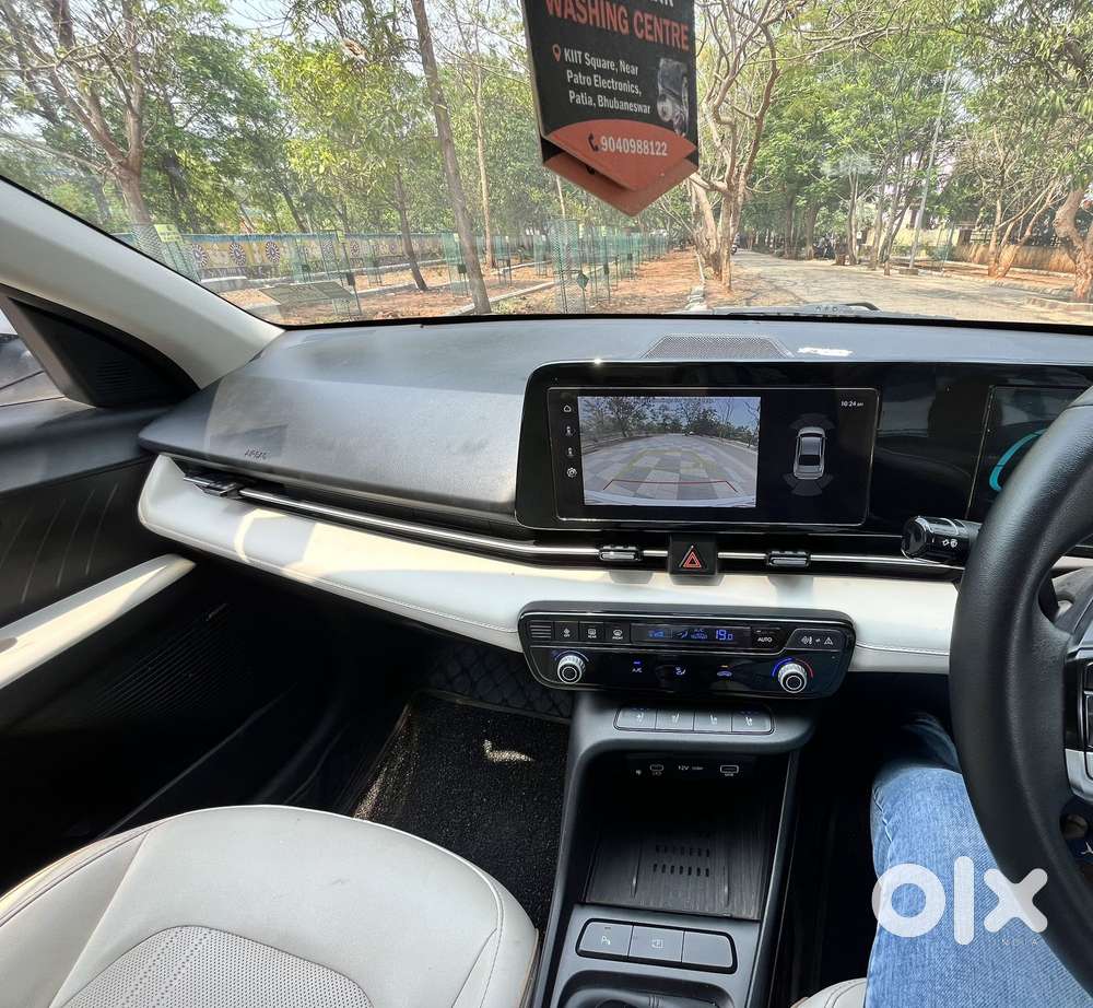 Hyundai Verna 1.5 Mpi Mt Sx (o), 2023, Petrol