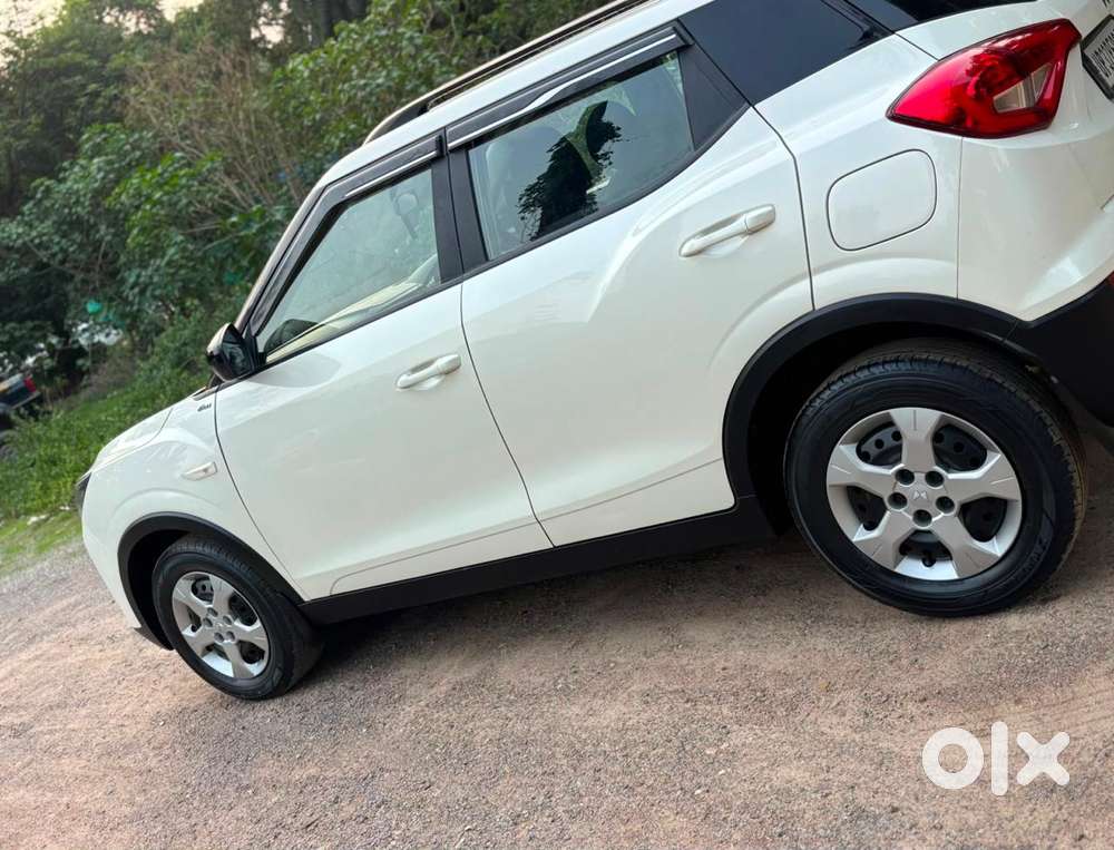 Mahindra Xuv300 W6, 2024, Petrol