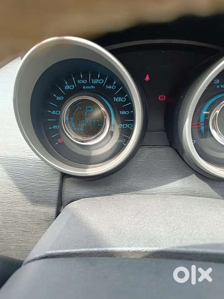 Mahindra Xuv500 2016 Diesel 102000 Km Driven