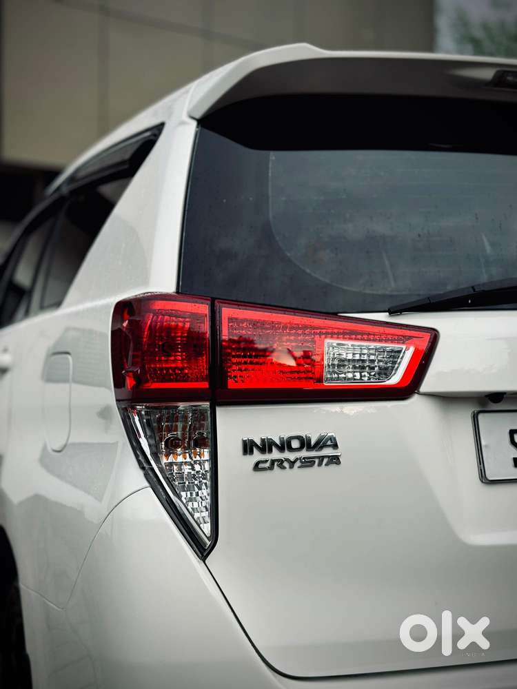 Toyota Innova Crysta [2020-ongoing] 2.7 Gx Mt 7 Str, 2017, Diesel