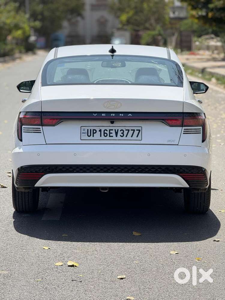 Hyundai Verna 1.5 Sx Ivt, 2025, Petrol